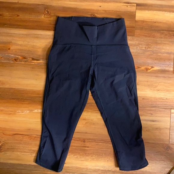 Lululemon crop leggings 17” - Picture 1 of 3